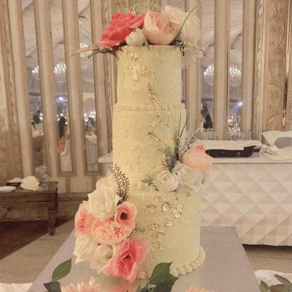 Followers Wedding Cake 5